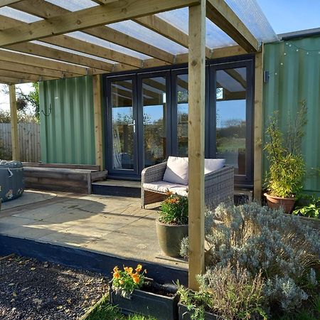 Sweet Pea Cabin Badsey Экстерьер фото